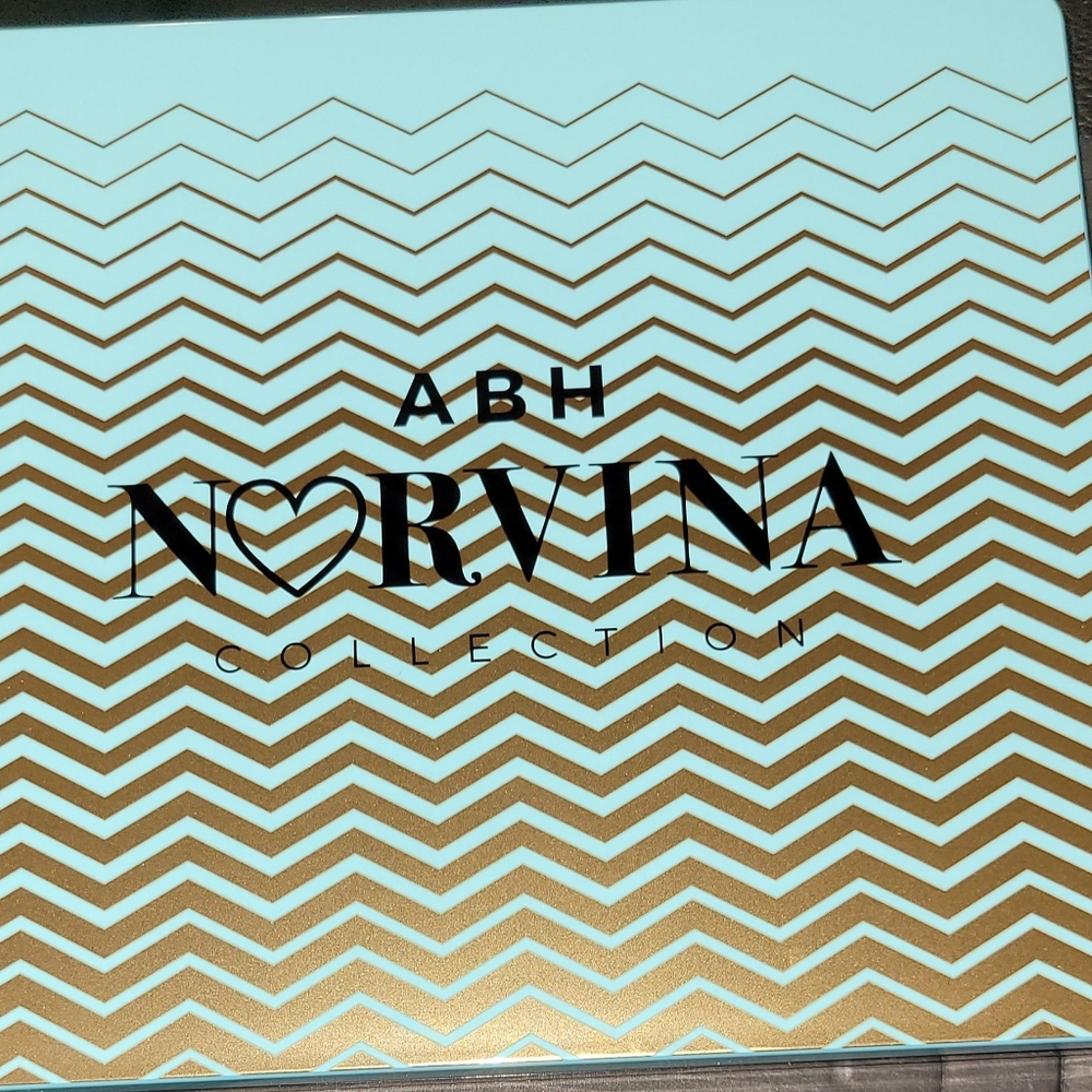 ABH Norvina Eyeshadow Palette Volume 2